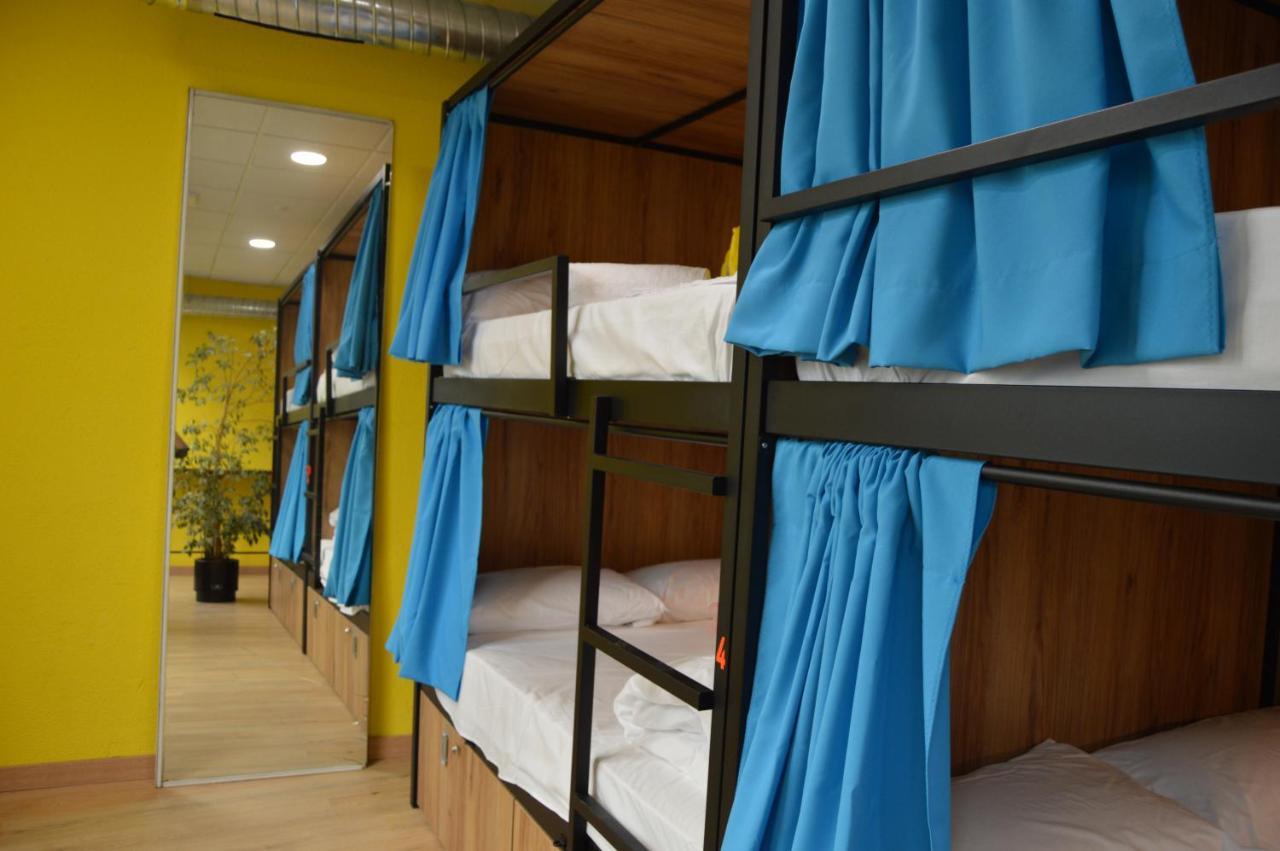 Debod Hostel Madrid Dış mekan fotoğraf